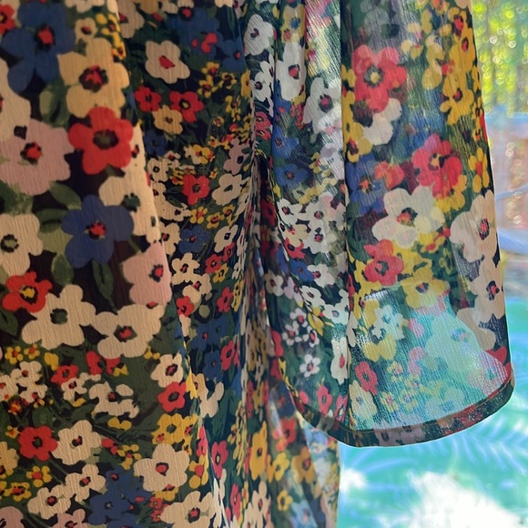 Flower Power! NWOT!! - Picture 4 of 5